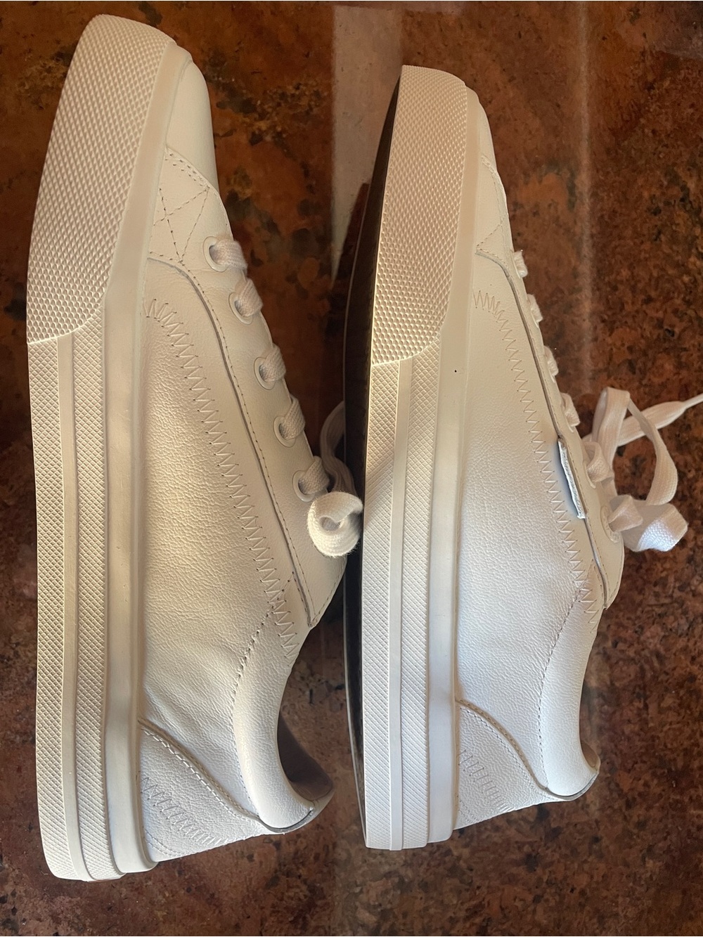 NIB Taos Plim Soul Lux White Leather Sneakers Women 7.5 - Picture 9 of 9